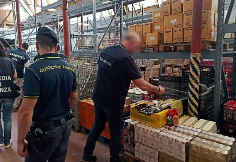 Evropol: Uhapšeno 27 osoba u Litvaniji i Italiji zbog prodaje hrane s isteklim rokom