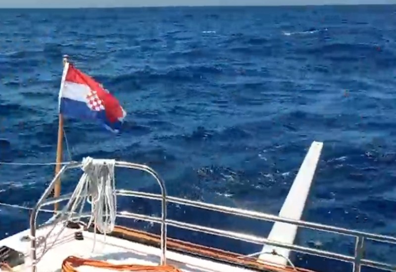 Orke napale hrvatski brod (VIDEO)