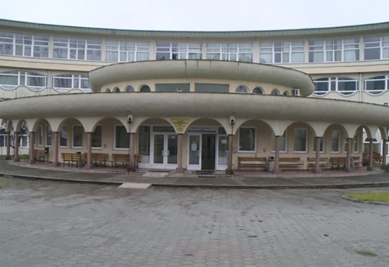 BIHAĆ: Na Islamskom pedagoškom fakultetu otac učenice napao službenika