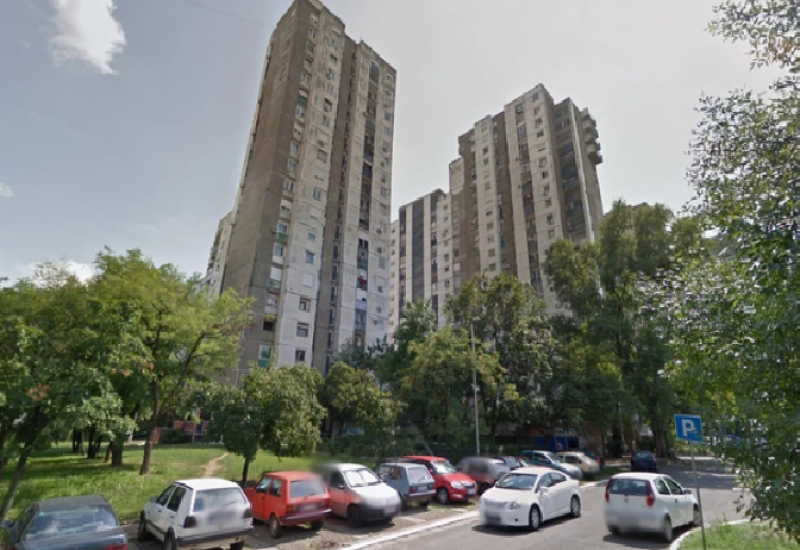 Solider na Novom Beogradu počeo da "tone"