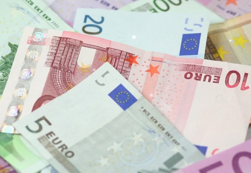 U ponoć istekao rok, građani Hrvatske od danas mogu da plaćaju samo u evrima