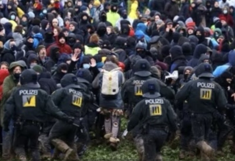 Ekološki protest u Njemačkoj: Povrijeđeno više od 70 policajaca
