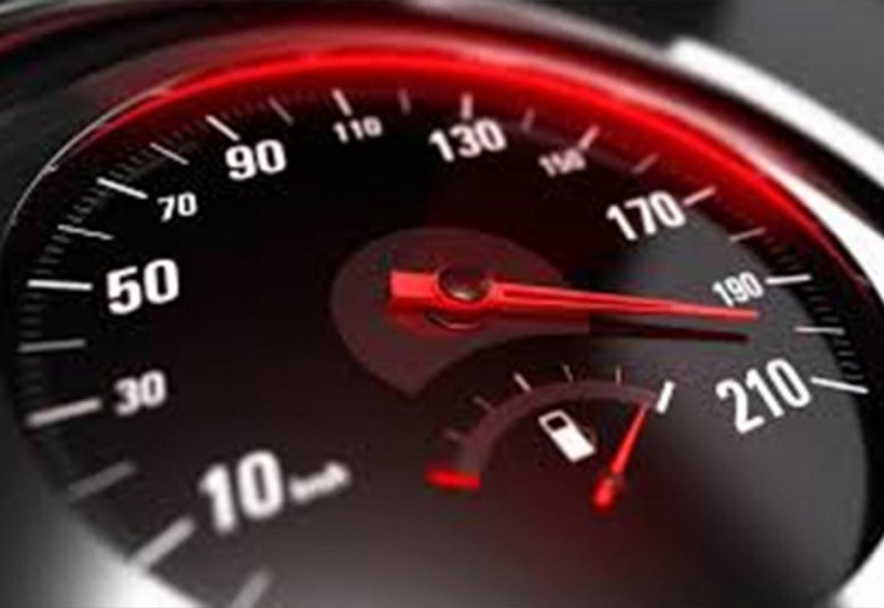 Auto-putem u Sloveniji jurio 246 km/h, policija ga žestoko kaznila