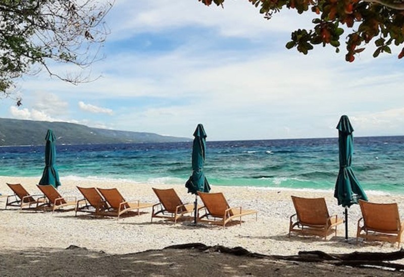 Ležaljka košta kao cijelo ljetovanje: Jedna od najljepših plaža Jadrana nedostupna mnogima