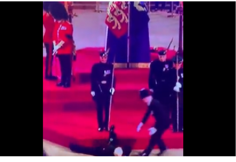 Incident kod kovčega kraljice Elizabete