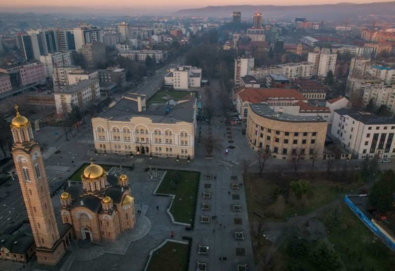Danas oblačno, vjetrovito i pretežno suvo vrijeme, moguća kratkotrajna kiša