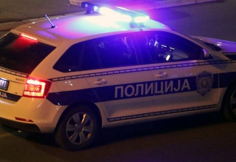 Dvadesetšestogodišnji mladić naručio taksi, pa maltretirao taksistkinju