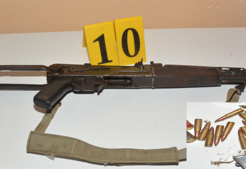 Lišen slobode, pronađena automatska puška i pištolj