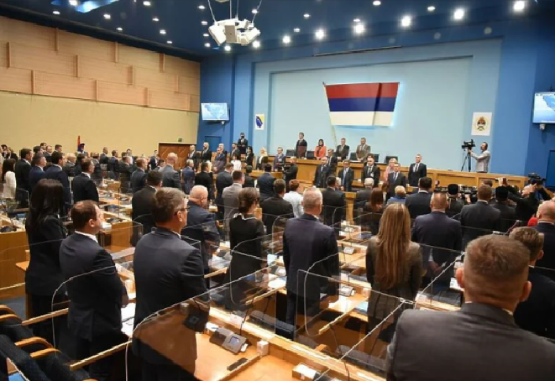 Novoizabrani poslanici NSRS položili zakletvu