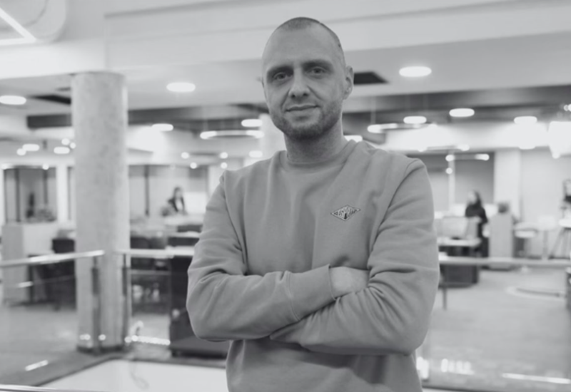 U 38. godini preminuo Jasmin Mušanović, urednik portala N1 Sarajevo