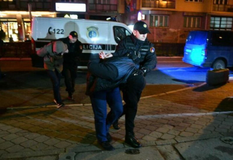 Zbog napada u Sarajevu: Predložen pritvor za deset huligana