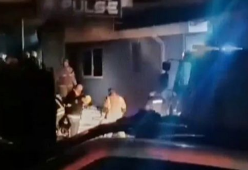 Krici ispred bolnice dok donose žrtve iz diskoteke smrti: Roditelji u šoku jecaju, prizori su potresni VIDEO