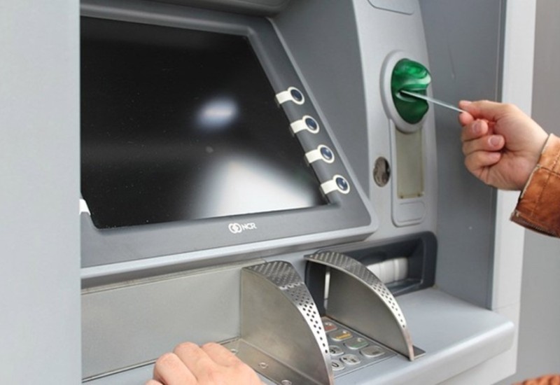 Kvar u banci omogućio klijentima da uzmu više novca nego što imaju
