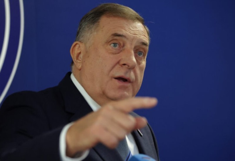 Banke ćute na Dodikovu prijetnju: Predsjednik Srpske najavio aktiviranje računa osobama sa "crne liste" SAD