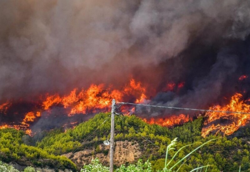 Snažan vjetar i vrućina pogoršavaju situaciju! Vatrogasci nastavili borbu sa požarima