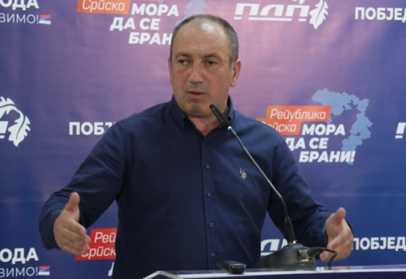 Crnadak tvrdi da Šmit radi za SNSD i Dodika i oni za njega
