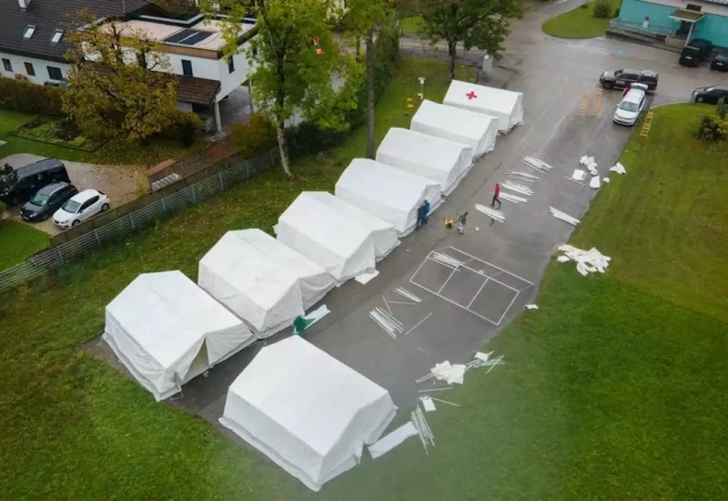 AUSTRIJA: Šatori za migrante izazvali bijes, prijeti blokada autoputa