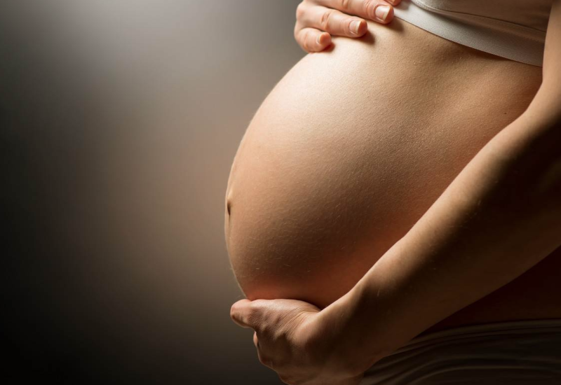 DJEVOJČICA SA 5 GODINA RODILA DETE, RODITELJI MISLILI DA IMA TUMOR Šokantna istina o najmlađoj trudnici na svijetu (FOTO)