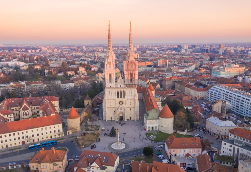 Novi napad u Zagrebu: Mladić vrijeđao Indijce, pa ih počeo udarati