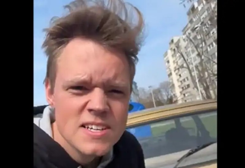 Skandal u Hrvatskoj: Američkom influenseru skinuli beogradske tablice i izgrebali auto VIDEO