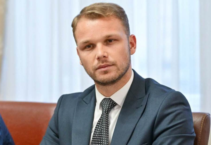 U toku uređenje azila, Stanivuković: "Hvala predsjedniku na brizi i pomoći, ali možemo sami"