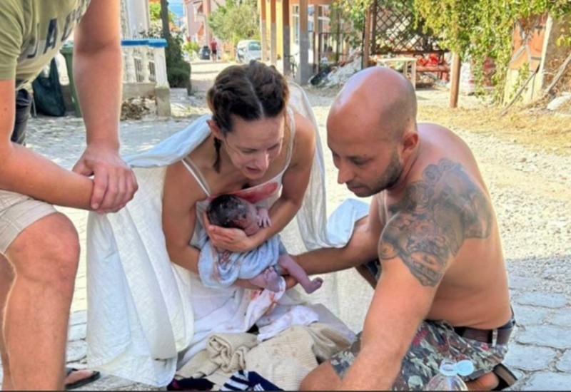 Tihomir ženu porodio ispred kuće (FOTO)