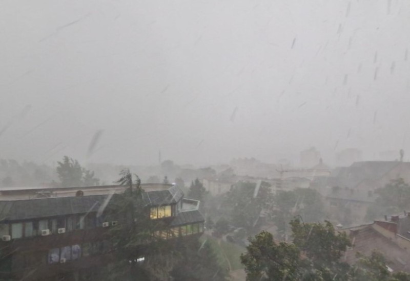 Upaljen žuti meteoalarm za veći dio BiH zbog oluje