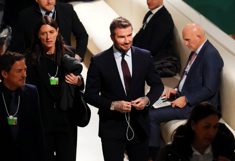 Sve oči u Davosu na Dejvidu Bekamu dok porodica "puca po šavovima"