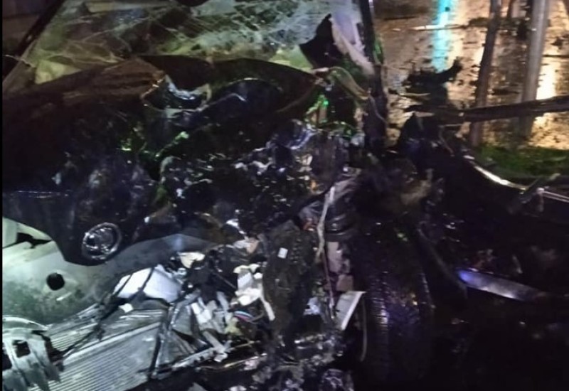 Stravična saobraćajka u centru Banjaluke: Auto smrskan, petoro povrijeđenih
