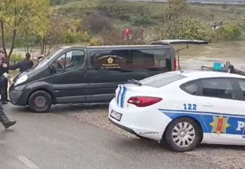 Detalji stravične nesreće: Vodena bujica prevrnula vozilo, traga se za dvojicom muškaraca