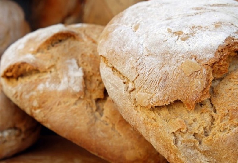 Hljeb sve manji i skuplji