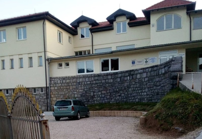 Prijetio smrću medicinarima: Sve ću vas pobiti ako se nešto dogodi mojoj majci