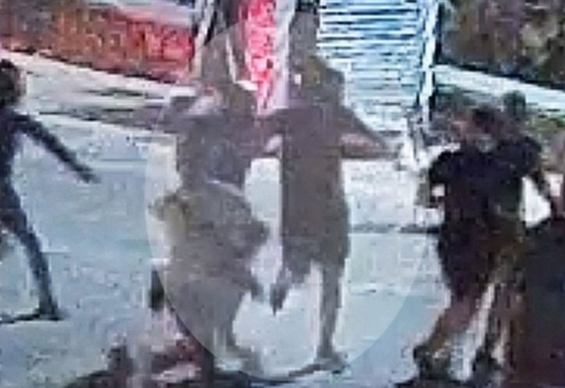 Širi se snimak ubistva grčkog navijača, navodno pokazuje trenutak kad je uboden navijač AEK-a VIDEO