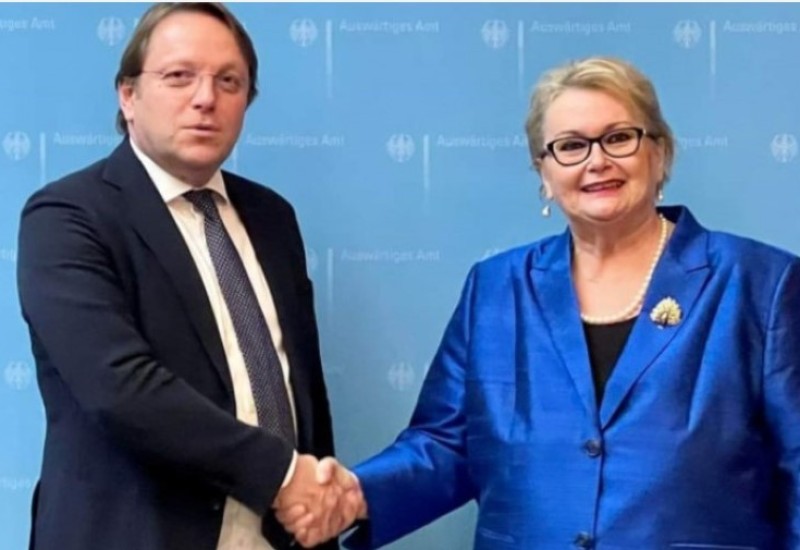 Turkovićeva u razgovoru sa Varheljijem o preporuci Evropske komisije za kandidatski status BiH