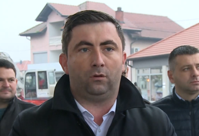 LAZAREVIĆ: Ljubiša Petrović zbog 600.000 KM duga sputava grijanje gasom