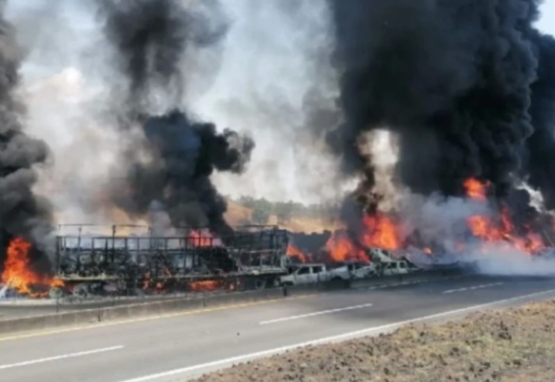 Horor na auto-putu! U lančanom sudaru najmanje pet osoba stradalo, 14 povrijeđeno VIDEO