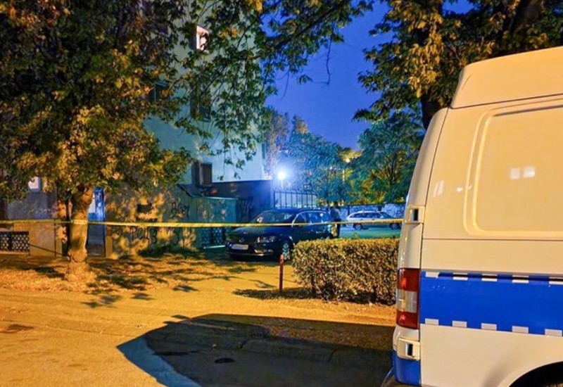 Preminuo muškarac koji je izbo ženu i skočio sa zgrade u Bijeljini