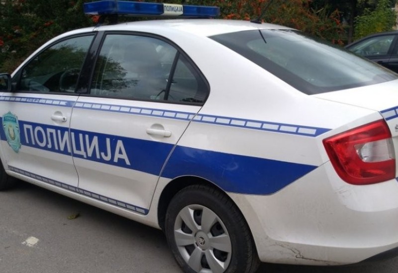 Sudar na Novom Beogradu, vatrogasci izvlačili vozača iz automobila