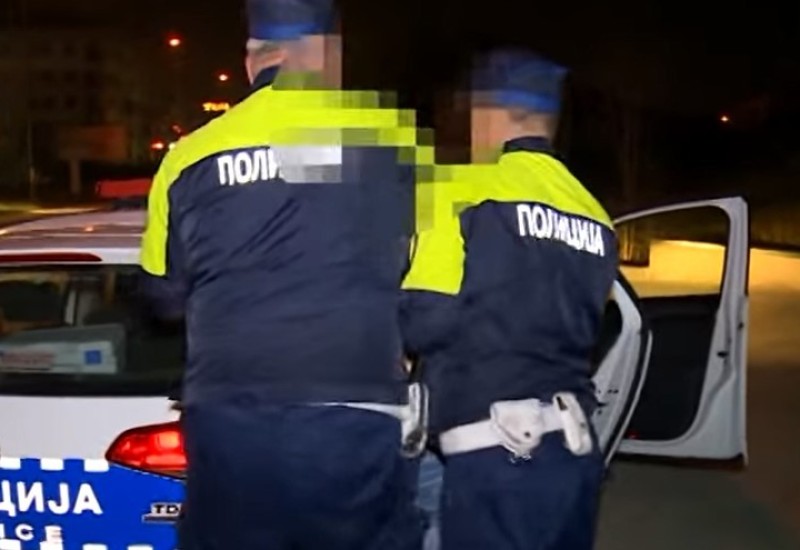 Policija traga za lopovima: Uz prijetnju pištoljem oteli telefon od maloljetnika