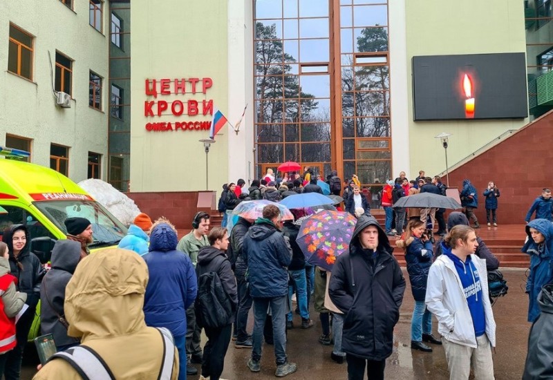 Vanredno stanje u Moskvi: "Skorbim" na bilbordima širom grada (FOTO)