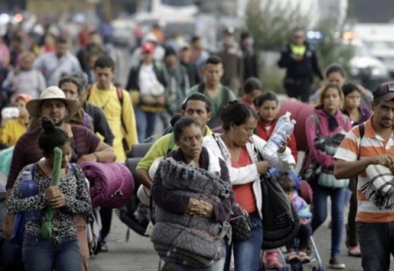Migranti započeli svoj marš: Hiljade ljudi u karavanu na putu ka Meksiko Sitiju