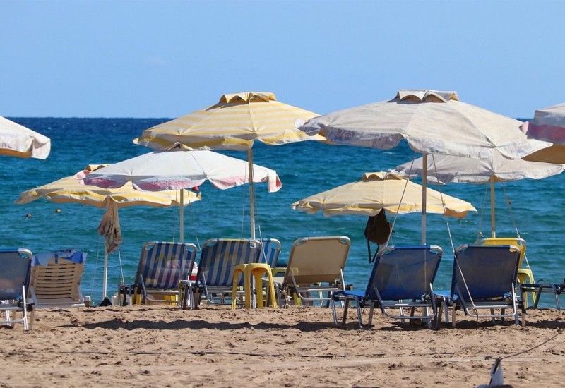 "Mrtva trka" između Hrvatske i Grčke: Pomfrit na plaži tri evra, sendviči duplo skuplji