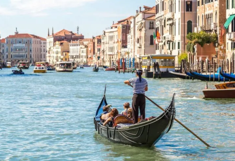 Dvojica francuza ukrali gondolu da bi se provozali