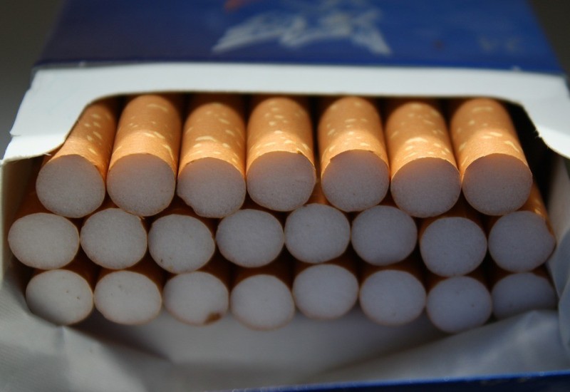 Policija zaplijenila 7.500 kutija cigareta, žena ih švercovala u gepeku