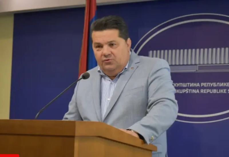Stevandić poručio Vukanoviću: “Zaštitnik pedofila nema pravo da priča o djeci i tuđim porodicama”