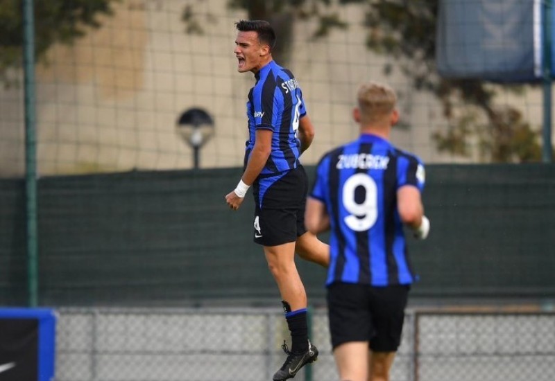 Strašan projektil sina Dejana Stankovića