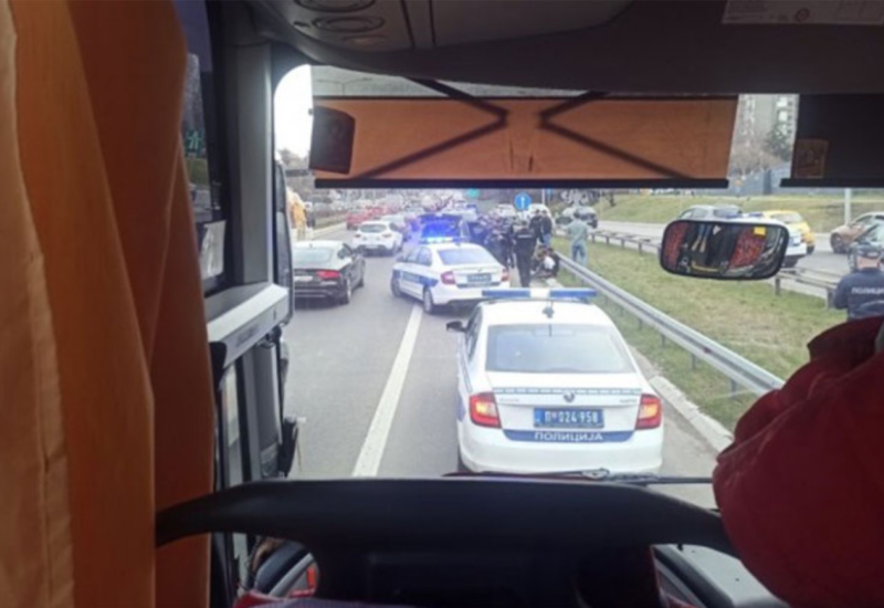 Drama na auto-putu kod aerodroma Nikola Tesla: Napadnut autobus