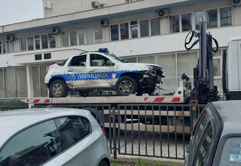 Pucao na policiju, ukrao im auto pa sletio