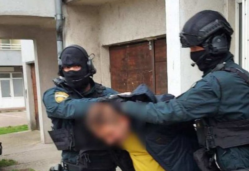 Akcija "Live": Trojac pao zbog iznude, dvojac na potjernici