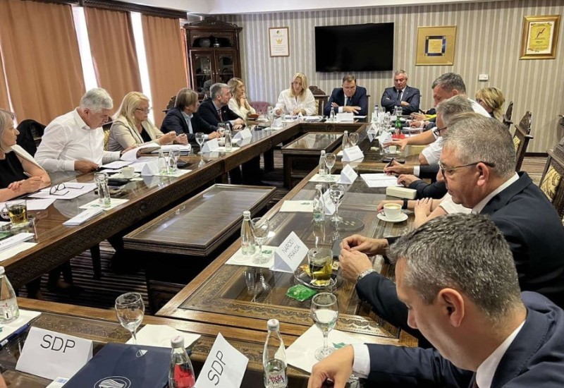 Šta će donijeti novi sastanak koalicije SNSD-a, HDZ BiH i "trojke"